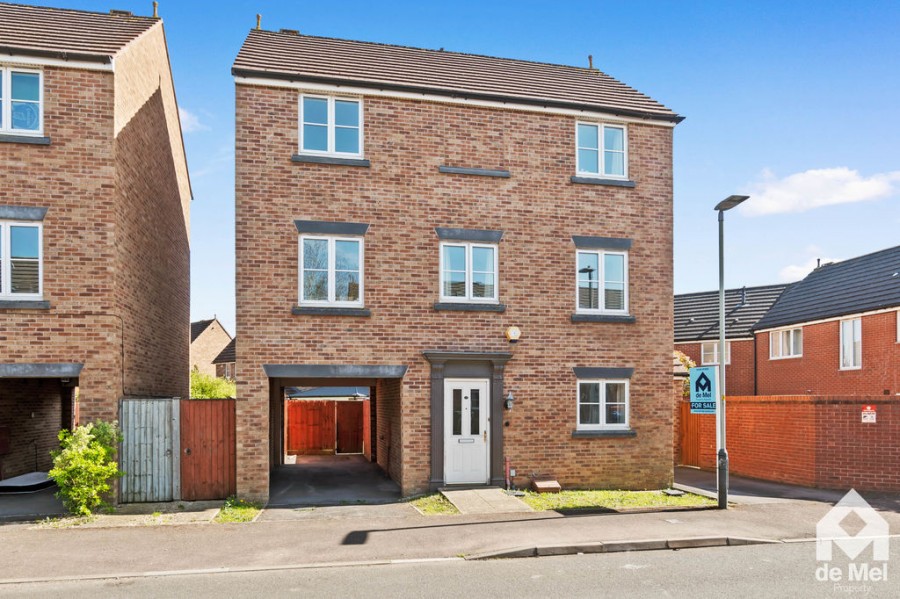 Images for Kingfisher Drive, Cheltenham