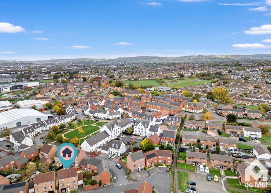 Images for Kingfisher Drive, Cheltenham