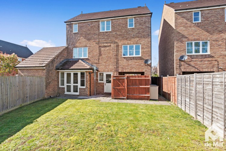 Images for Kingfisher Drive, Cheltenham