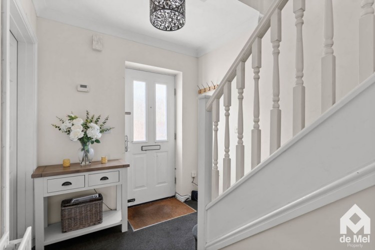 Images for Kingfisher Drive, Cheltenham