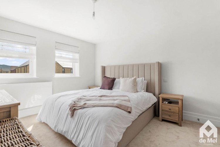 Images for Wallace Square, Bishops Cleeve, Cheltenham, GL52
