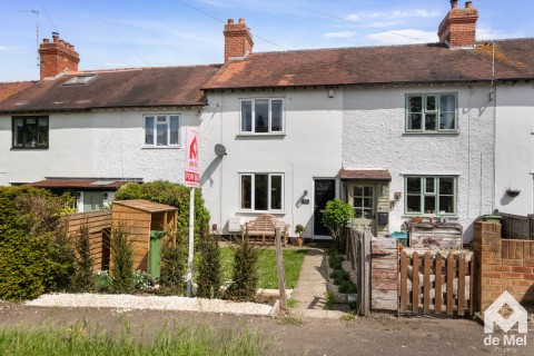 View Full Details for Guestriss Cottages, Swindon Lane, Cheltenham, Gloucestershire, GL50 - EAID:deMelProperty, BID:de Mel Property