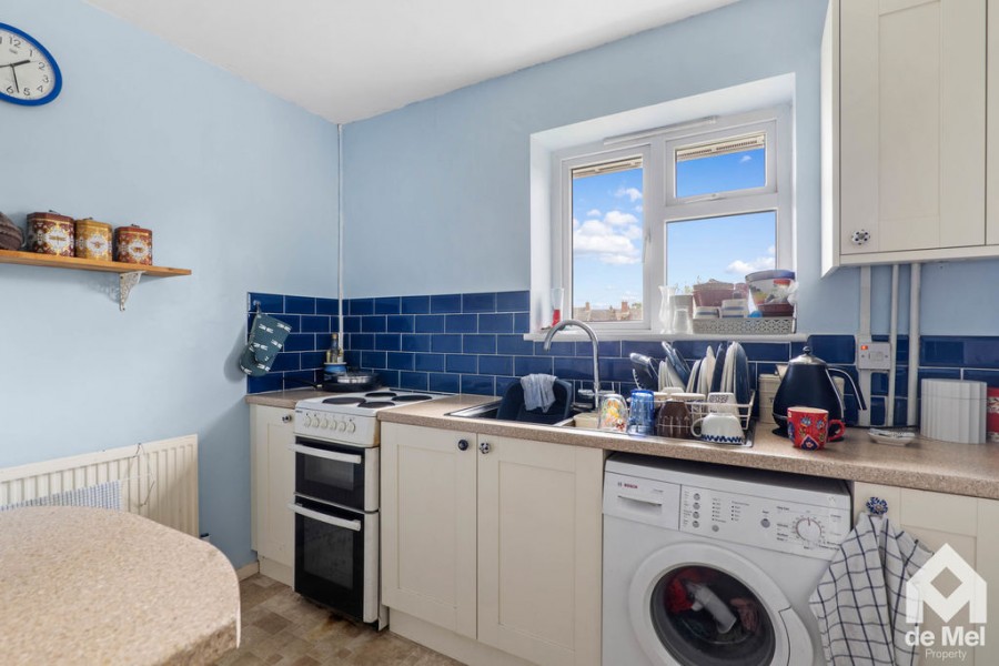 Images for Lee Close, Cheltenham