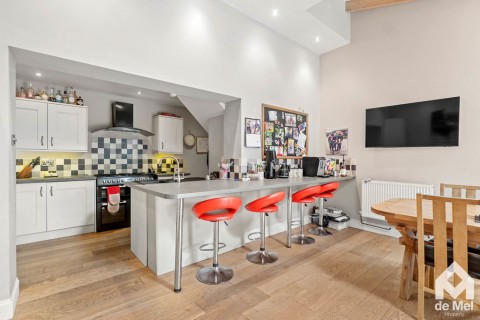 View Full Details for Bishops Close, Bishops Cleeve, Cheltenham, Gloucestershire, GL52 - EAID:deMelProperty, BID:de Mel Property
