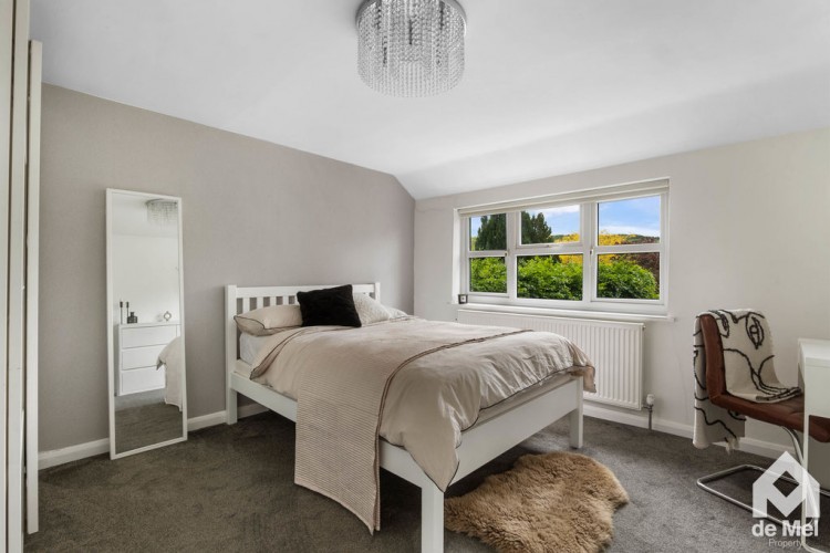 Images for Teddington, Tewkesbury