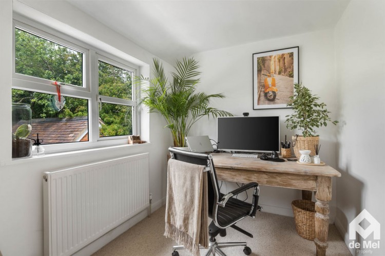 Images for Teddington, Tewkesbury