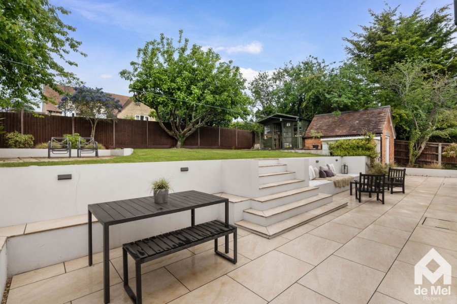 Images for Teddington, Tewkesbury