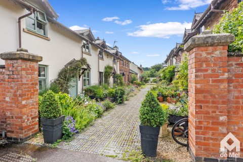 View Full Details for East Court Mews, Charlton Kings, Cheltenham, GL52 - EAID:deMelProperty, BID:de Mel Property