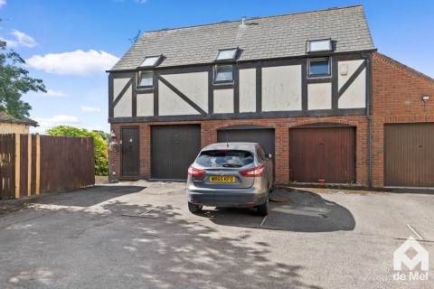 View Full Details for Farriers Reach, Bishops Cleeve, Cheltenham, GL52 - EAID:deMelProperty, BID:de Mel Property