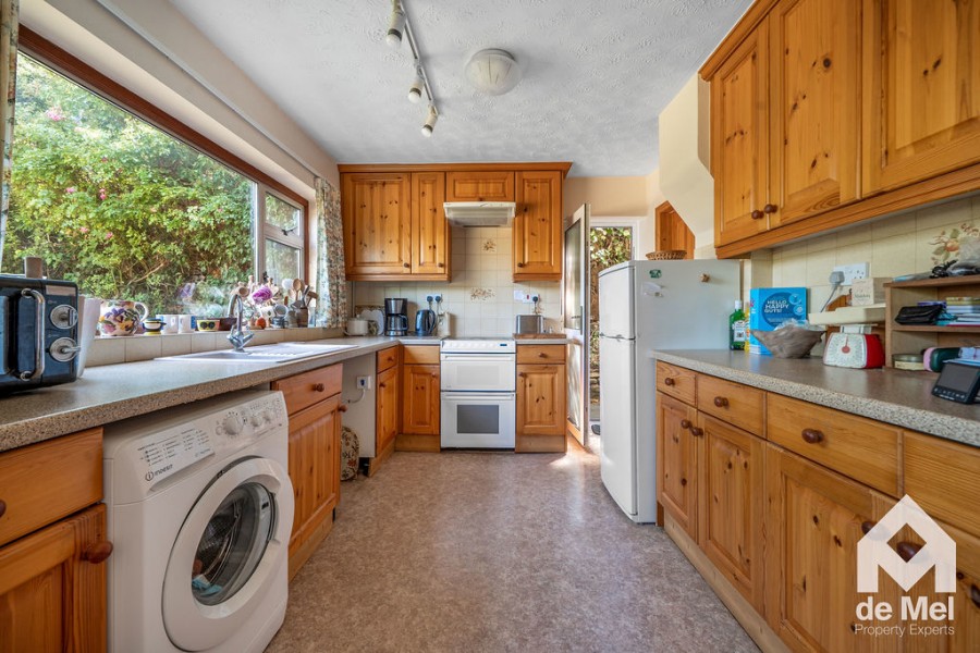 Images for Teddington, Tewkesbury
